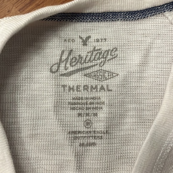 White long sleeve - Picture 2 of 3